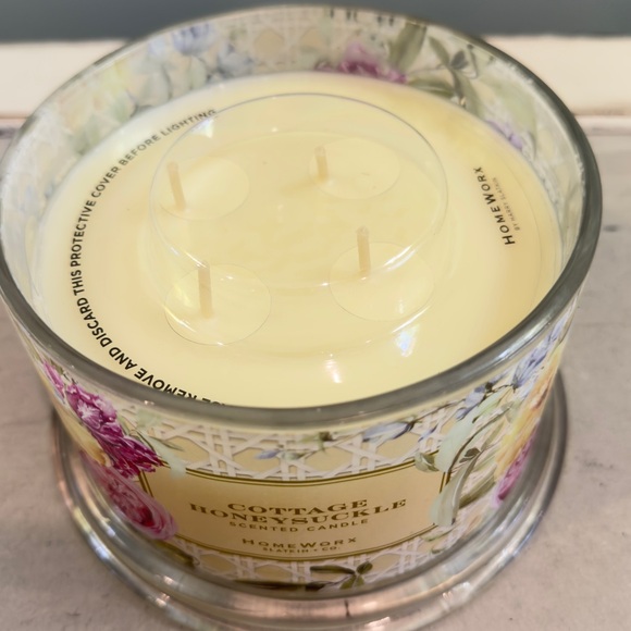 HOMEWORX SLATKIN & Co Scented Candle Cottage Honeysuckle 18oz - Picture 2 of 7